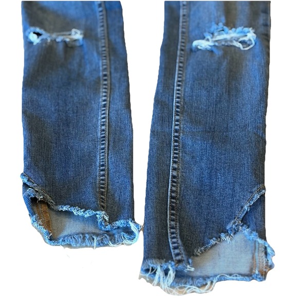 We‎ the Free Jeans 24 Raw Tulip Hem Distressed cropped Women's Denim Ankle. - Picture 10 of 10